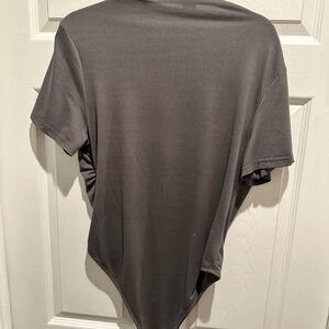 SHEIN Gray Short Sleeve Bodysuit